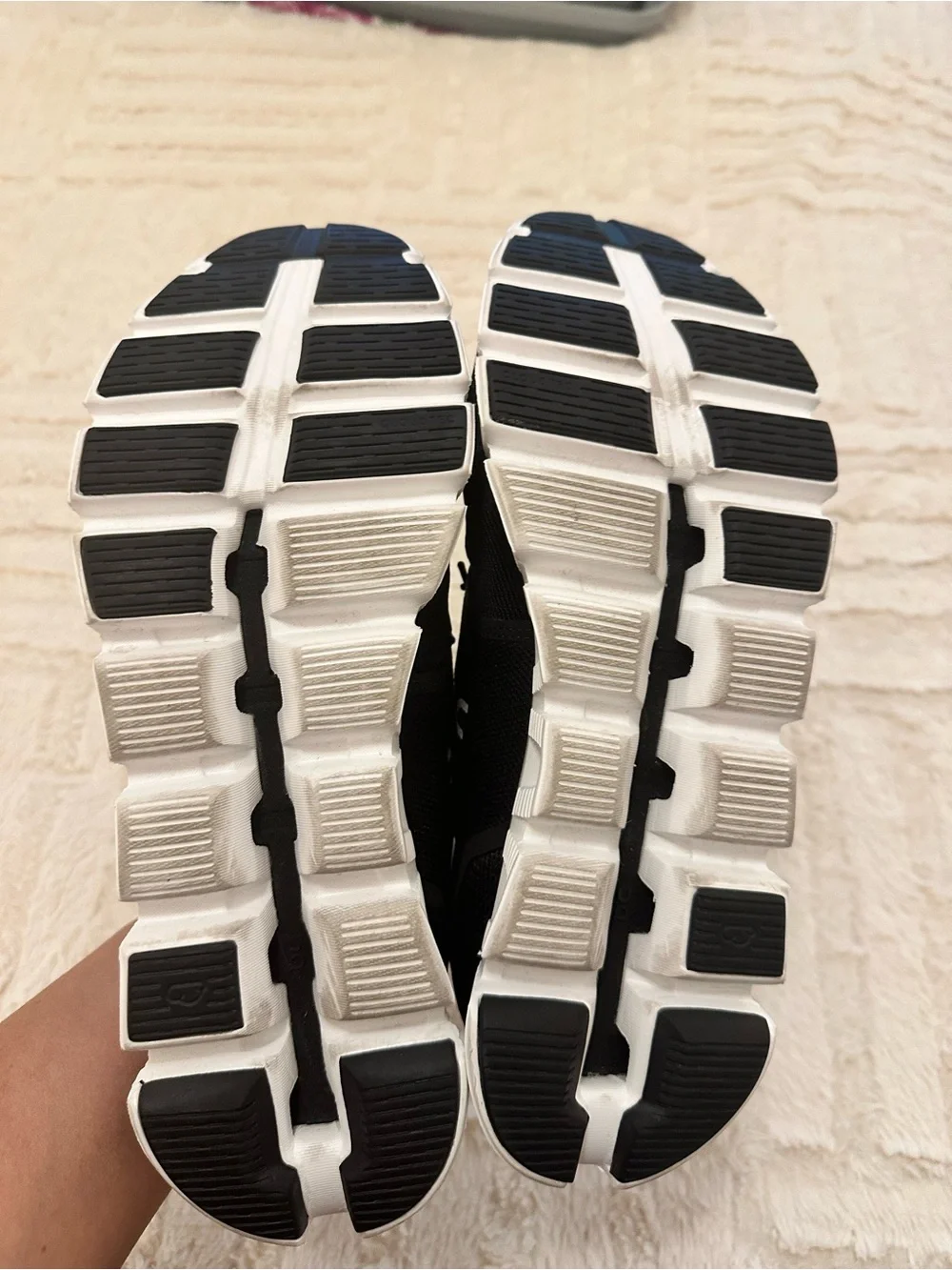 On Running Cloud Sneaker - Picture 9 of 10